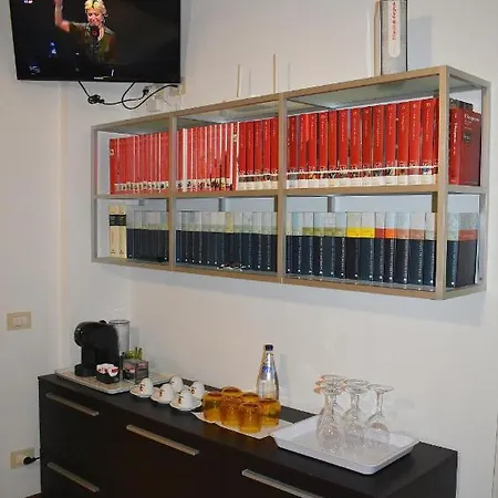 Apartment Red & Blu Luxury 8/private Parking *