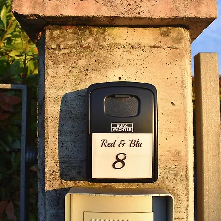 Apartment Red & Blu Luxury 8/private Parking *