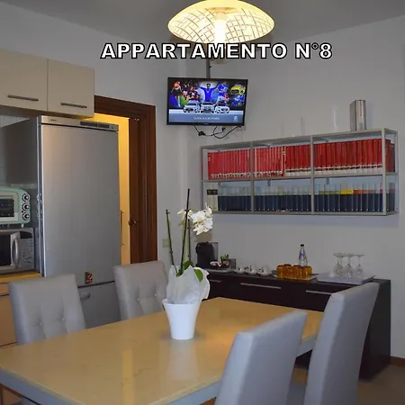 Red & Blu Luxury 8/private Parking Appartement