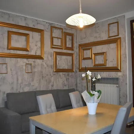 Red & Blu Luxury 8/private Parking Appartement *